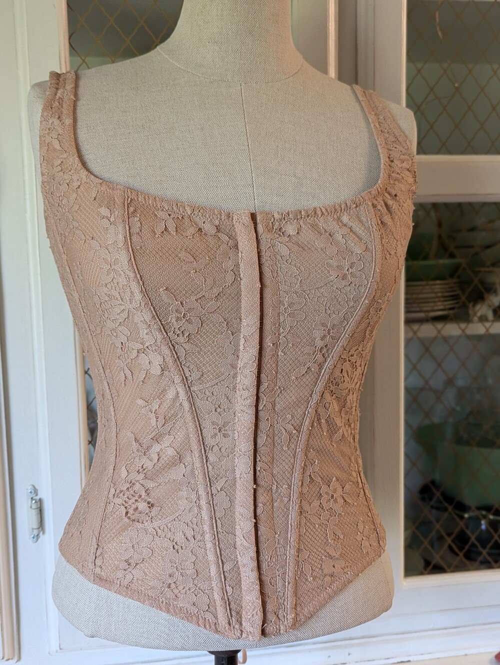🩷🆕VS The Classic Corset Praline Lace Fitted Top with Lace-Up Back Gold Bodycon - Picture 4 of 16